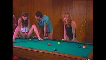 Vintage Hilarity: Geçmişten Gelen Klasik Komedi Videoları