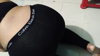 Olgun Hint Komşusu, 18 Yaşındaki Üvey Kız Kardeşiyle Seks Yapıyor