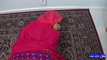 Hazara Etnik Grubundan Bir Afgan Güzeliyle Seks
