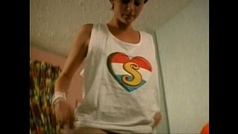 Klasik Ingiliz Retro Porno: Kelly'Nin Vintage Macerası