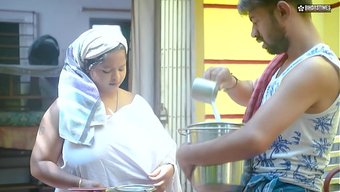 Milkman, Kocaman Memeli Ateşli Yengeyi Hintçe Sesli Sikme Şansını Yakaladı.