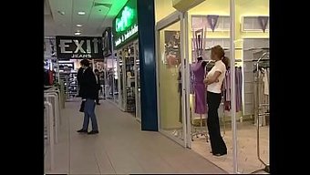Bu Gösterişli Videoda Seksi Avrupalı Bebekler Sertleşiyor