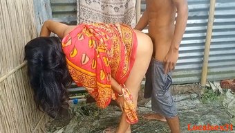 Hint Bhabhi, Pov Videosunda Tesisatçıdan Anal Alıyor