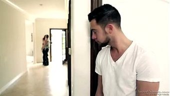 Remy Lacroix, Tutku Ve Zevkin Baştan Çıkarıcı Bir Gösterisinde