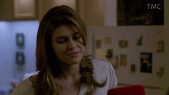 Alexandra Daddario'Nun Büyük Poposu Ve True Detective'Deki Öpüşme Sahneleri