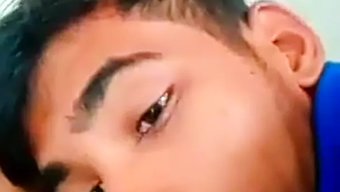 Desi Kolej Kızları Açık Bir Videoda