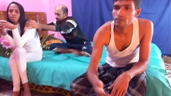 Mmf'Nin Dar Amına Iki Sert Sik, Bengalli Güzellerle Üçlü Seks Videosu.