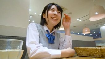 Japon Üniversite Öğrencileri Yurt Odasında Dildo Oyunu Ve Creampies Keyfi