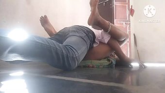 Tabu Sevenler Evlerinde Anal Seks Ve Öpüşmeye Dalıyorlar