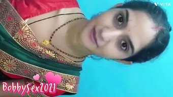 Harika Biseksüel Çift, Bir Cowgirl Ile Üçlüden Zevk Alıyor