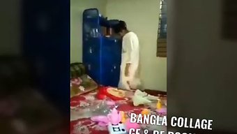 Bangladeşli Üniversite Öğrencisi Derin Boğaz Alıyor Ve Ağzına Boşalıyor