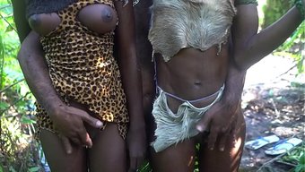 Afrikalı Köy Kadınlarının Kölesiyim, Ne Zaman Ara Verseler