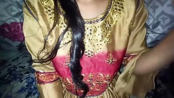 Amatör Bikini Bebek Videosunda Hintli Genç Kız
