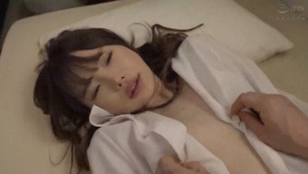 Ichika Matsumoto'Nun Bakire Komşusuyla Duygusal Bir Karşılaşması