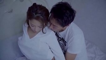 Doktorun Kız Kardeşi Lee Chae Dam, Sıcak 720p Koreli Porno Videosunda