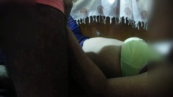 18 Yaşındaki Milf Ev Yapımı Videoda Anal Sikişiyor