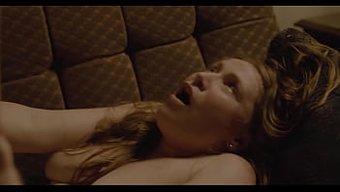 Büyük Yaraklı Pornoda Kızıl Saçlı Ünlünün Seks Sahnesi